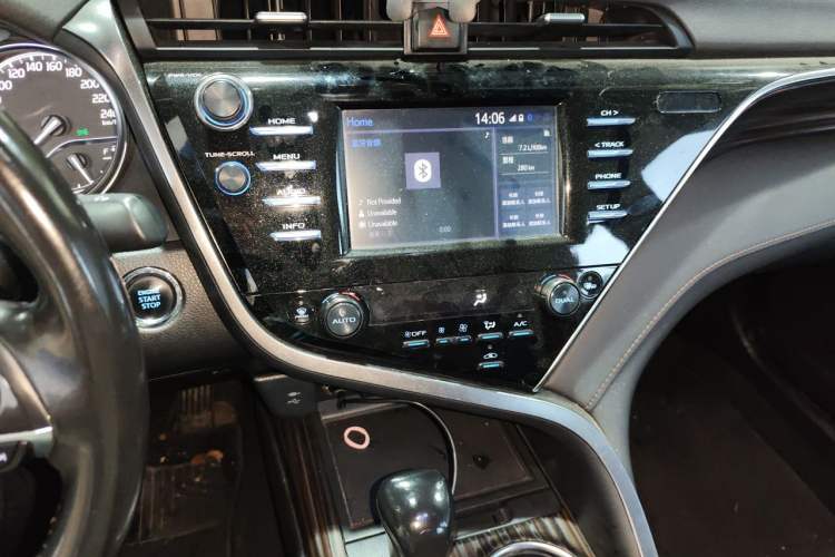 Used Toyota Camry 2018 2.0G Luxury Edition Audio And AC Panel