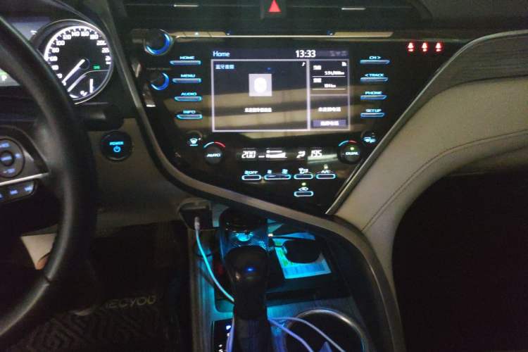 Used Toyota Camry 2018 Dual-Engine 2.5 HG Luxury Edition Audio And AC Panel