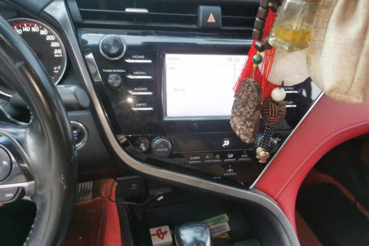 Used Toyota Camry 2018 2.5S Fēngshàng Edition Audio And AC Panel