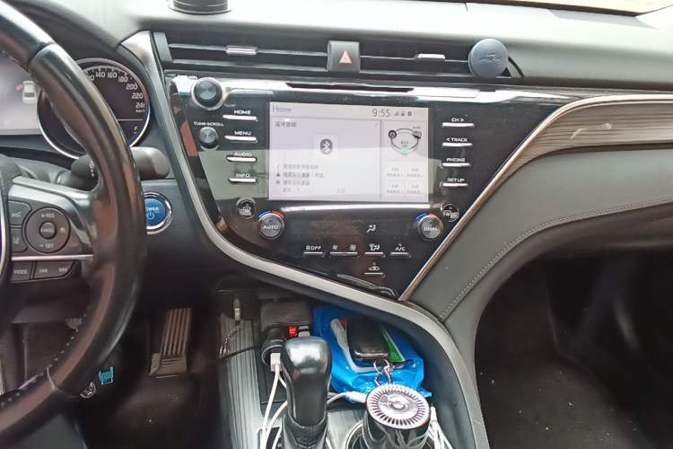 Used Toyota Camry 2018 Dual-Engine 2.5 HG Luxury Edition Audio And AC Panel