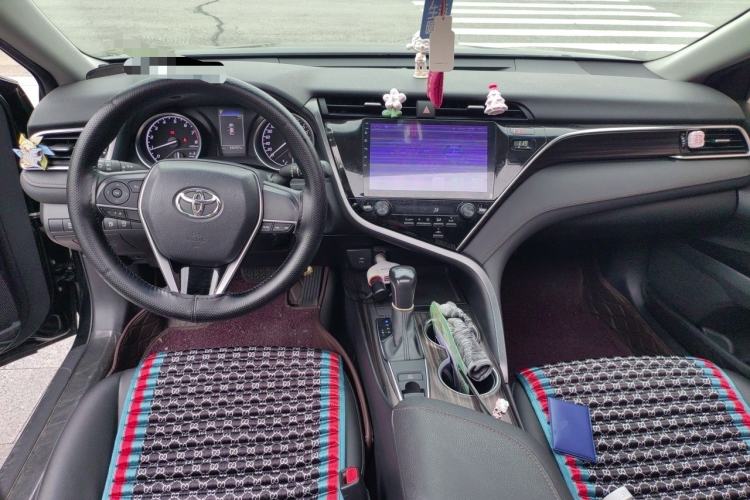 Used Toyota Camry 2018 2.0E Leading Edition Center Console
