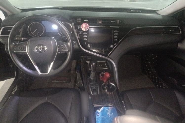 Used Toyota Camry 2018 2.5G Luxury Edition Center Console