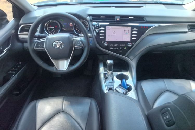 Used Toyota Camry 2018 Dual-Engine 2.5 HG Luxury Edition Center Console