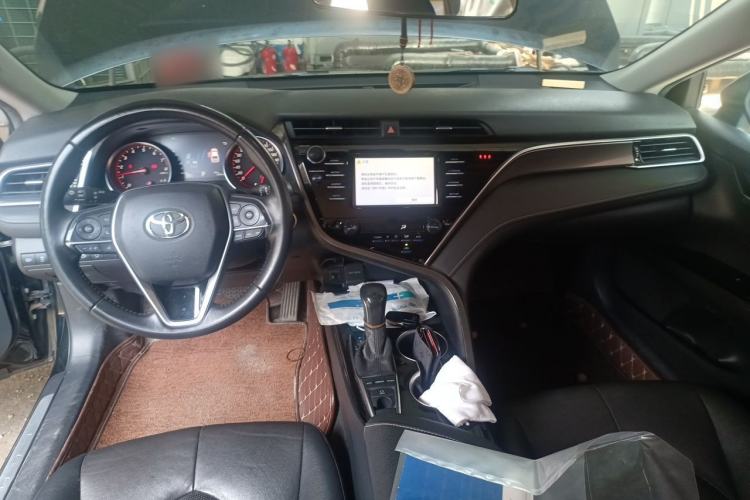 Used Toyota Camry 2018 2.5S Fēngshàng Edition Center Console