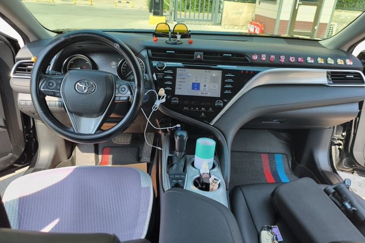 Used Toyota Camry 2018 Dual-Engine 2.5 HG Luxury Edition Center Console