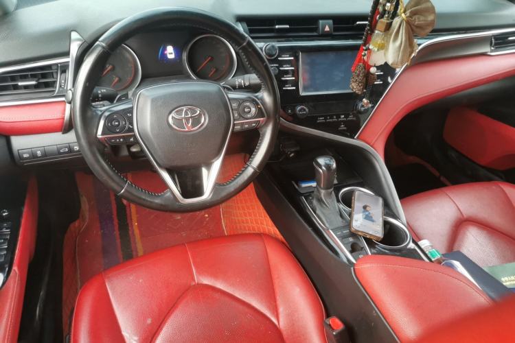 Used Toyota Camry 2018 2.5S Fēngshàng Edition Center Console