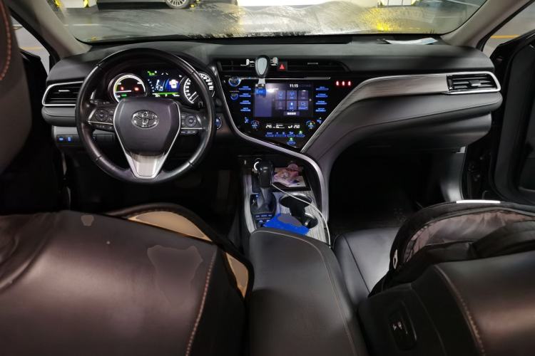Used Toyota Camry 2018 Dual-Engine 2.5 HG Luxury Edition Center Console