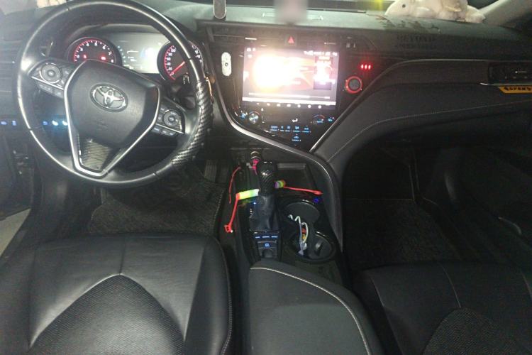 Used Toyota Camry 2018 2.5S Fēngshàng Edition Center Console