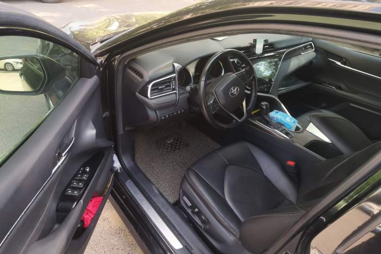 Used Toyota Camry 2018 2.5G Luxury Edition Driver Seat