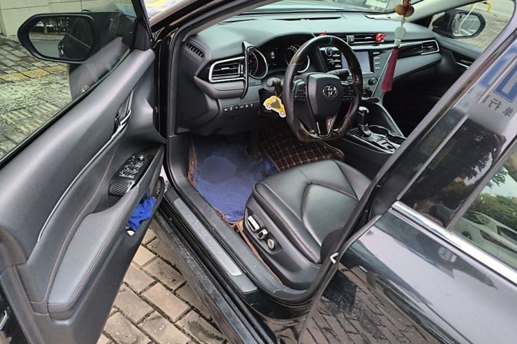 Used Toyota Camry 2018 2.0G Luxury Edition Driver Seat