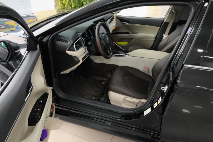 Used Toyota Camry 2018 2.0E Elite Edition Driver Seat