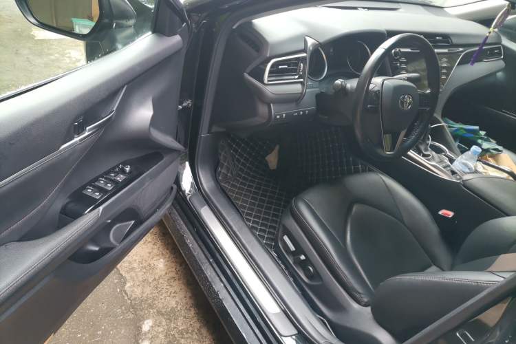 Used Toyota Camry 2018 2.5G Luxury Edition Driver Seat