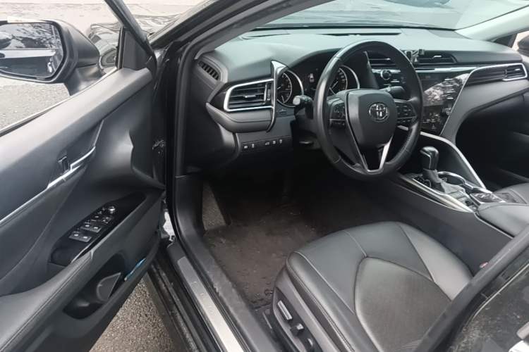 Used Toyota Camry 2018 2.5G Luxury Edition Driver Seat