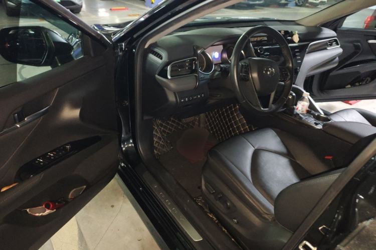 Used Toyota Camry 2018 2.5G Luxury Edition Driver Seat