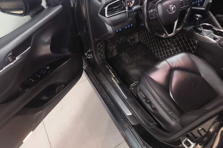 Used Toyota Camry 2018 2.0G Luxury Edition Driver Seat