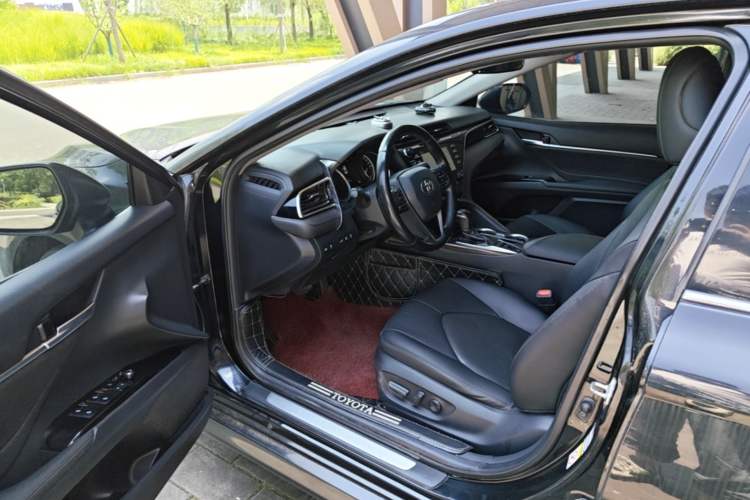 Used Toyota Camry 2018 2.5G Luxury Edition Driver Seat