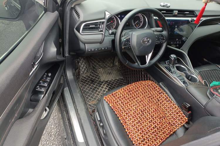 Used Toyota Camry 2018 2.0G Luxury Edition Driver Seat
