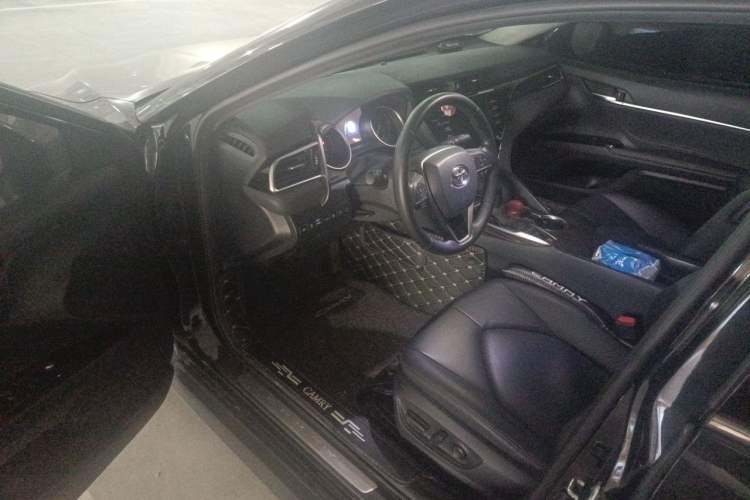 Used Toyota Camry 2018 2.5G Luxury Edition Driver Seat