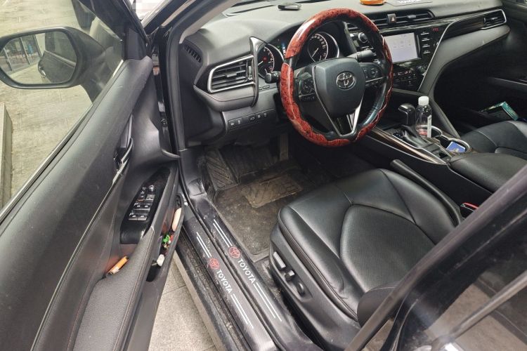 Used Toyota Camry 2018 2.0G Luxury Edition Driver Seat