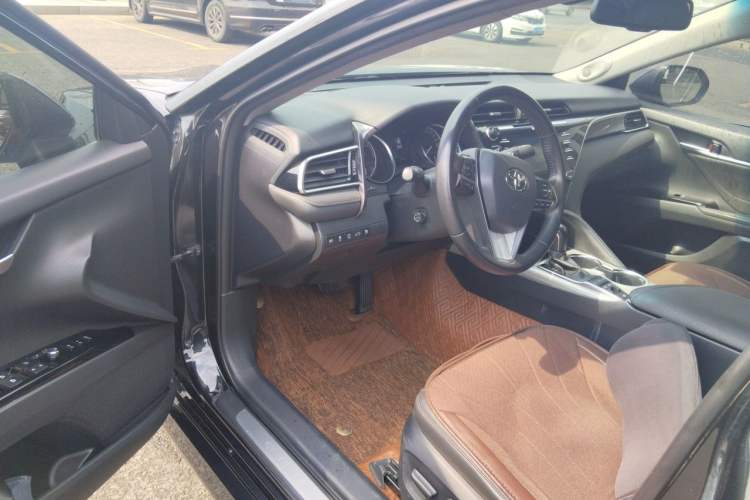 Used Toyota Camry 2018 Dual-Engine 2.5HQ Flagship Edition Driver Seat