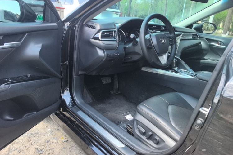 Used Toyota Camry 2018 Dual-Engine 2.5 HG Luxury Edition Driver Seat