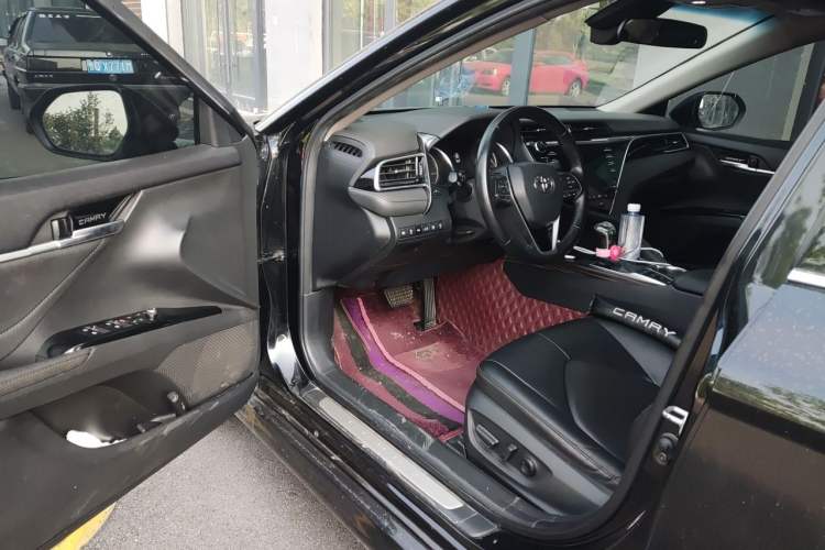 Used Toyota Camry 2018 2.5G Luxury Edition Driver Seat