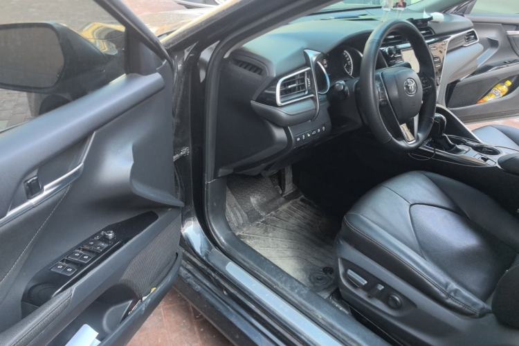 Used Toyota Camry 2018 2.0G Luxury Edition Driver Seat