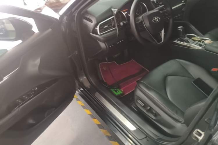 Used Toyota Camry 2018 2.5G Luxury Edition Driver Seat