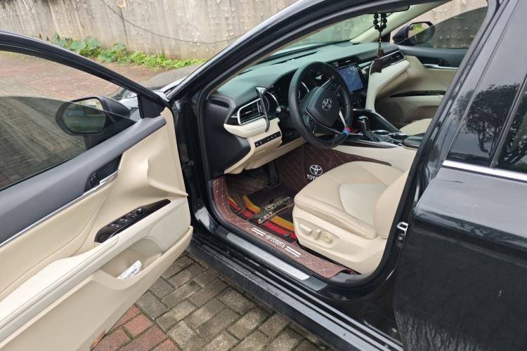 Used Toyota Camry 2018 2.0G Luxury Edition Driver Seat