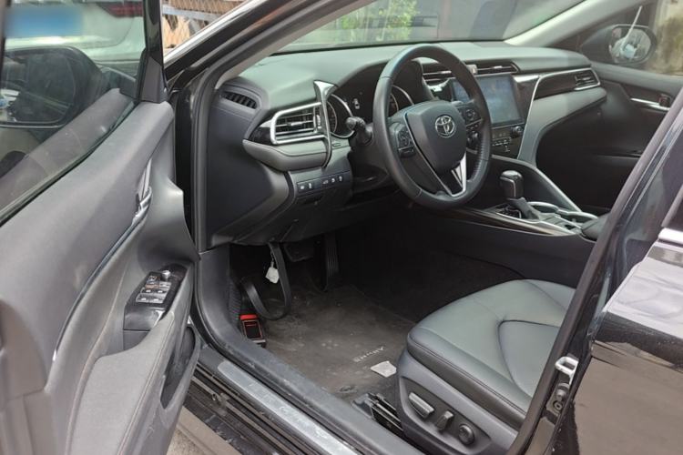 Used Toyota Camry 2018 2.0G Luxury Edition Driver Seat