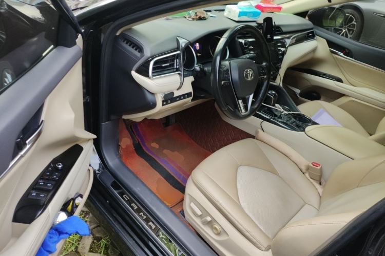 Used Toyota Camry 2018 2.5G Luxury Edition Driver Seat