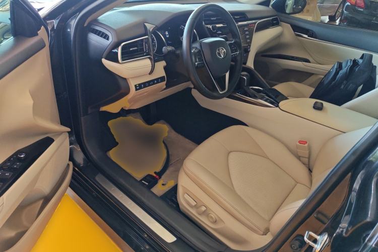 Used Toyota Camry 2018 2.5G Luxury Edition Driver Seat