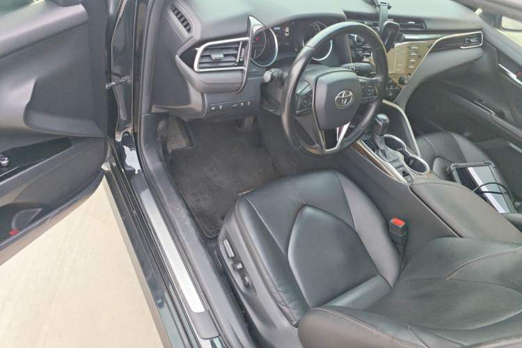 Used Toyota Camry 2018 2.5G Luxury Edition Driver Seat