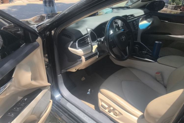 Used Toyota Camry 2018 2.0G Luxury Edition Driver Seat