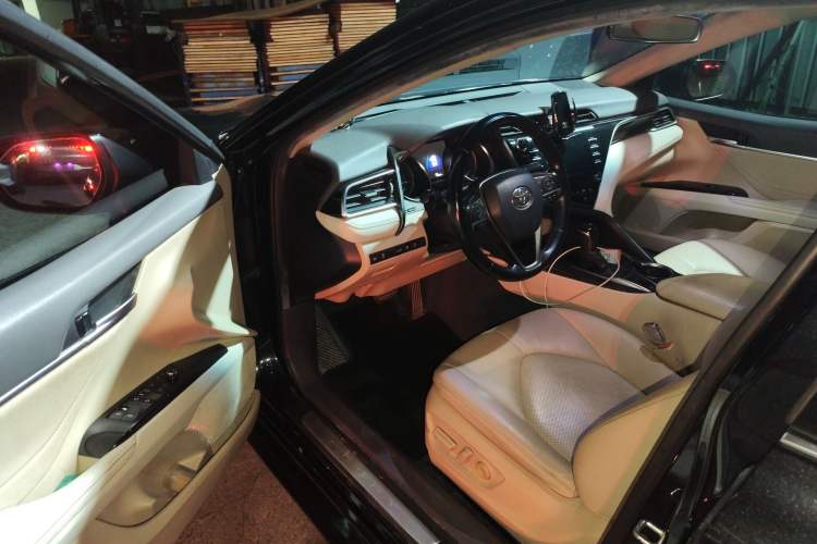 Used Toyota Camry 2018 2.5G Luxury Edition Driver Seat