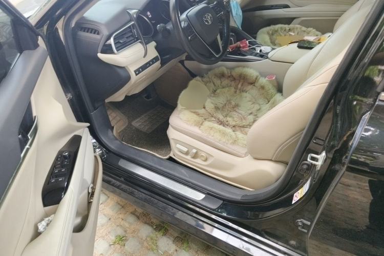 Used Toyota Camry 2018 2.5G Luxury Edition Driver Seat
