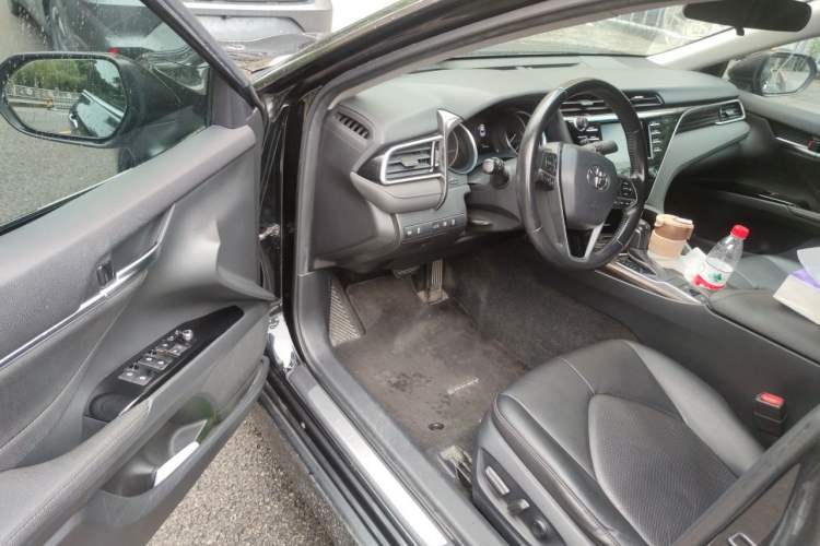 Used Toyota Camry 2018 2.0G Luxury Edition Driver Seat