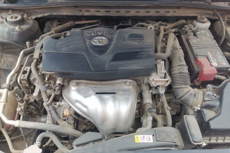 Used Toyota Camry 2018 2.0G Luxury Edition Engine Bay