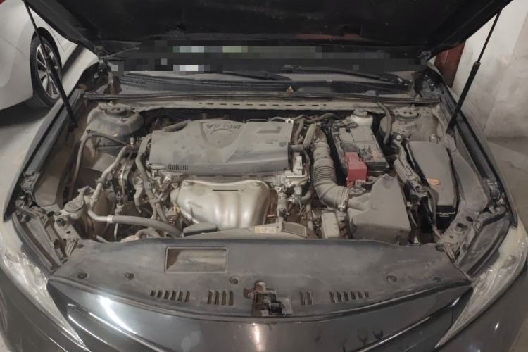 Used Toyota Camry 2018 2.0G Luxury Edition Engine Bay