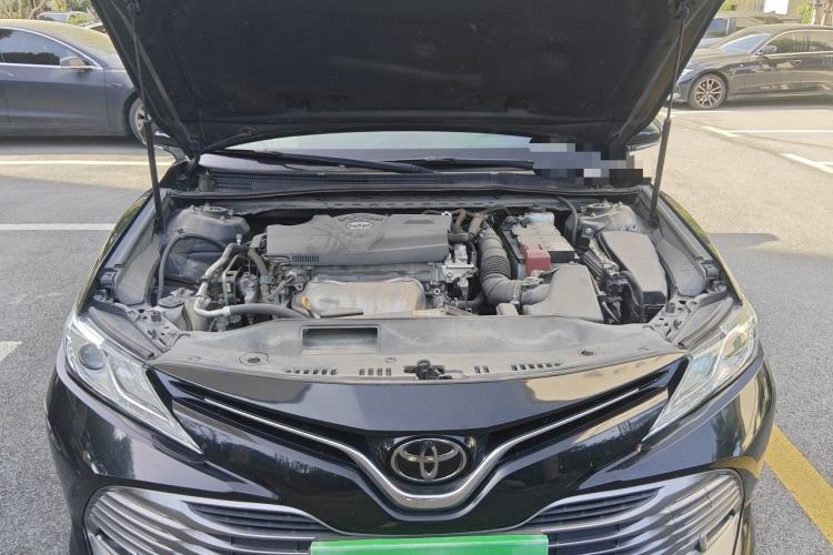 Used Toyota Camry 2018 2.0G Luxury Edition Engine Bay