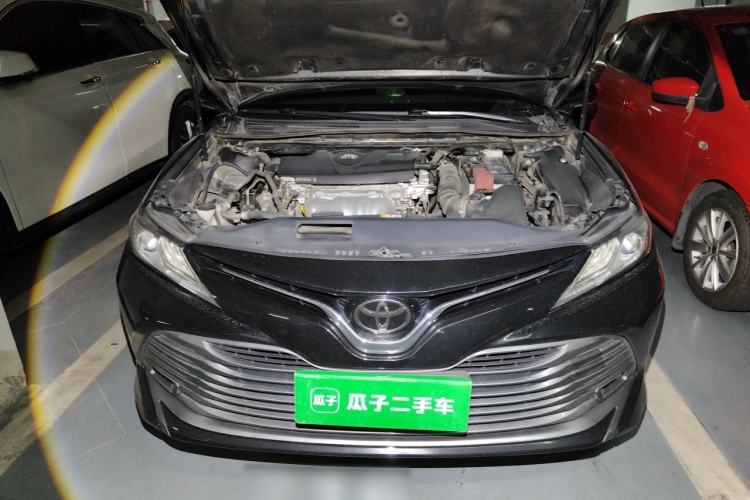 Used Toyota Camry 2018 2.0G Luxury Edition Engine Bay