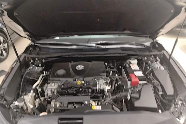 Used Toyota Camry 2018 2.5G Luxury Edition Engine Bay