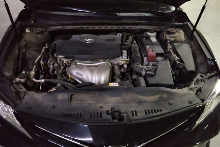 Used Toyota Camry 2018 2.0G Luxury Edition Engine Bay