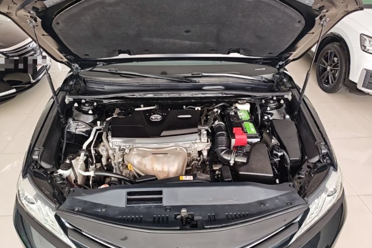 Used Toyota Camry 2018 2.0G Luxury Edition Engine Bay