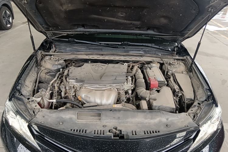 Used Toyota Camry 2018 2.0G Luxury Edition Engine Bay