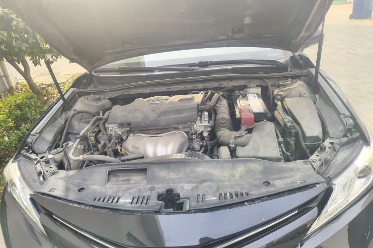 Used Toyota Camry 2018 2.0G Luxury Edition Engine Bay