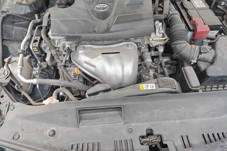 Used Toyota Camry 2018 2.0G Luxury Edition Engine Bay