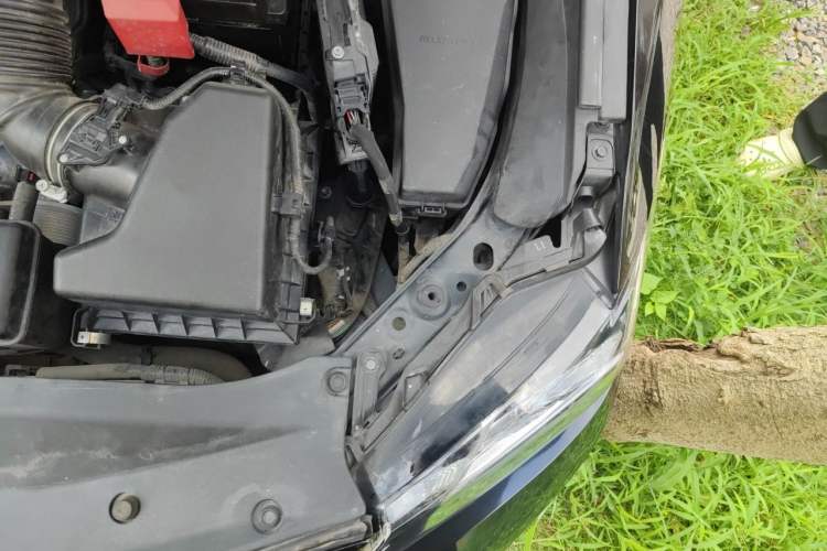 Used Toyota Camry 2018 2.0E Elite Edition Engine Bay Left
