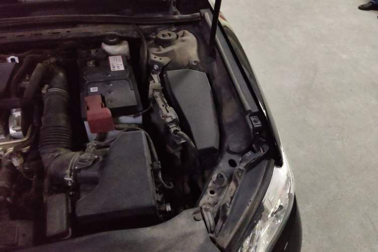 Used Toyota Camry 2018 2.0G Luxury Edition Engine Bay Left