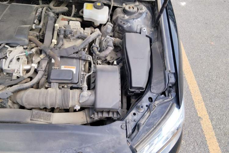 Used Toyota Camry 2018 Dual-Engine 2.5HQ Flagship Edition Engine Bay Left